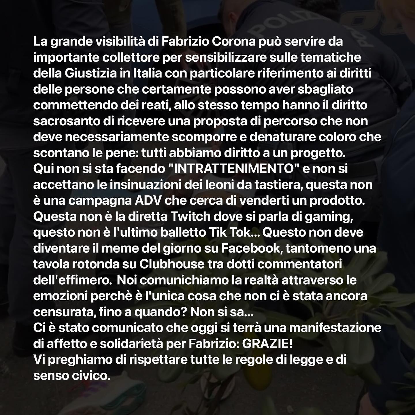 Fabrizio Corona Vogliamo arrivare a 100mila, ecco perchè.
La grande visibilità di Fabrizio Coro...
