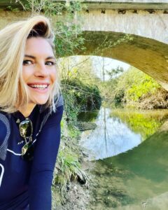 Martina Colombari, E in attesa che riaprano i teatri …. “La natura può allestire spettacoli strao… su Instagram stupisce i suoi fan