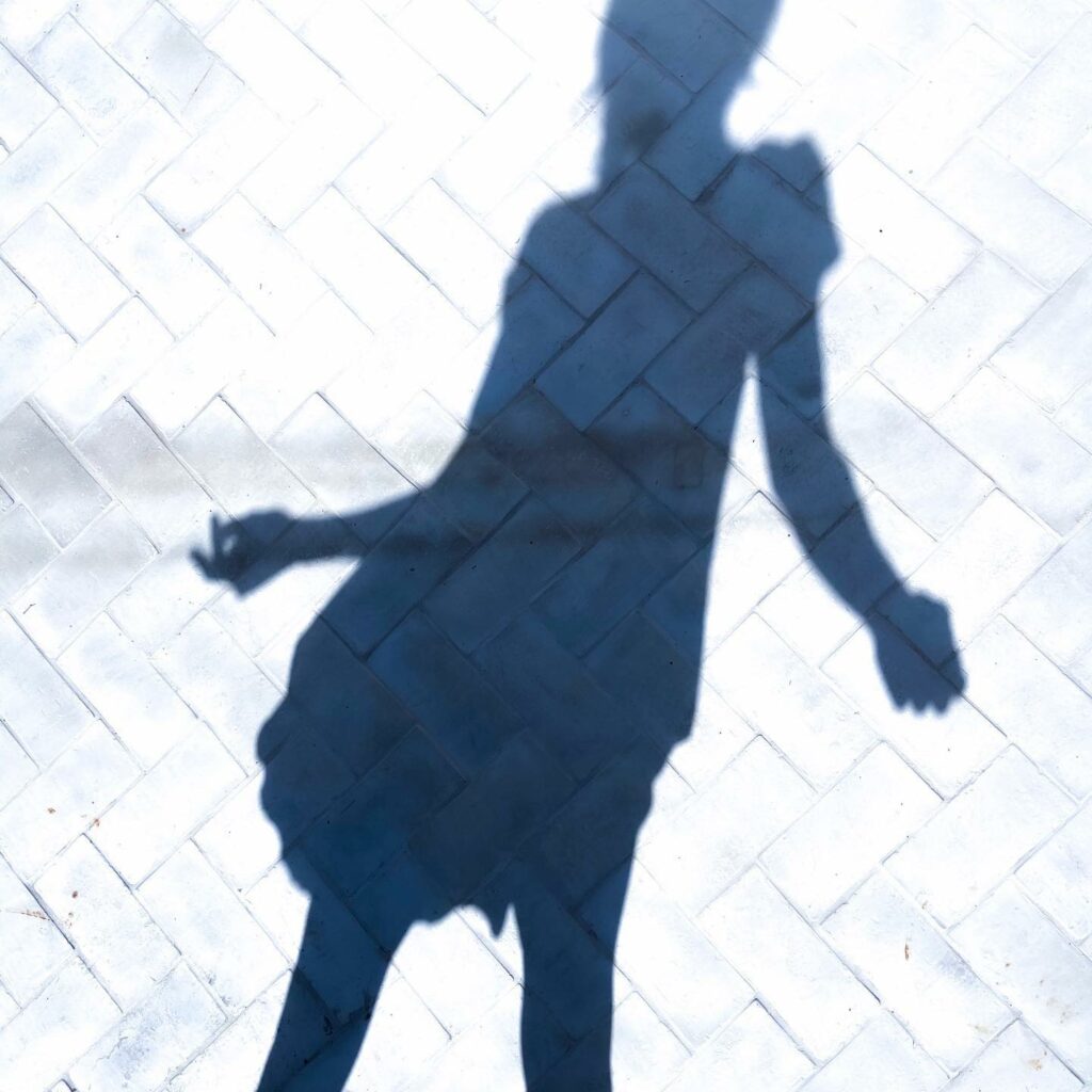 Elisabetta Canalis, Ginza è la nuova fragranza femminile di  che esalta la straordinaria forza vital… su Instagram stupisce i suoi fan