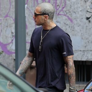 Fabrizio Corona, “ E QUINDI USCIMMO A RIVEDER LE STELLE “. GRAZIE A TUTTI PER L ‘AFFETTO E IL SOS… su Instagram per i suoi fan