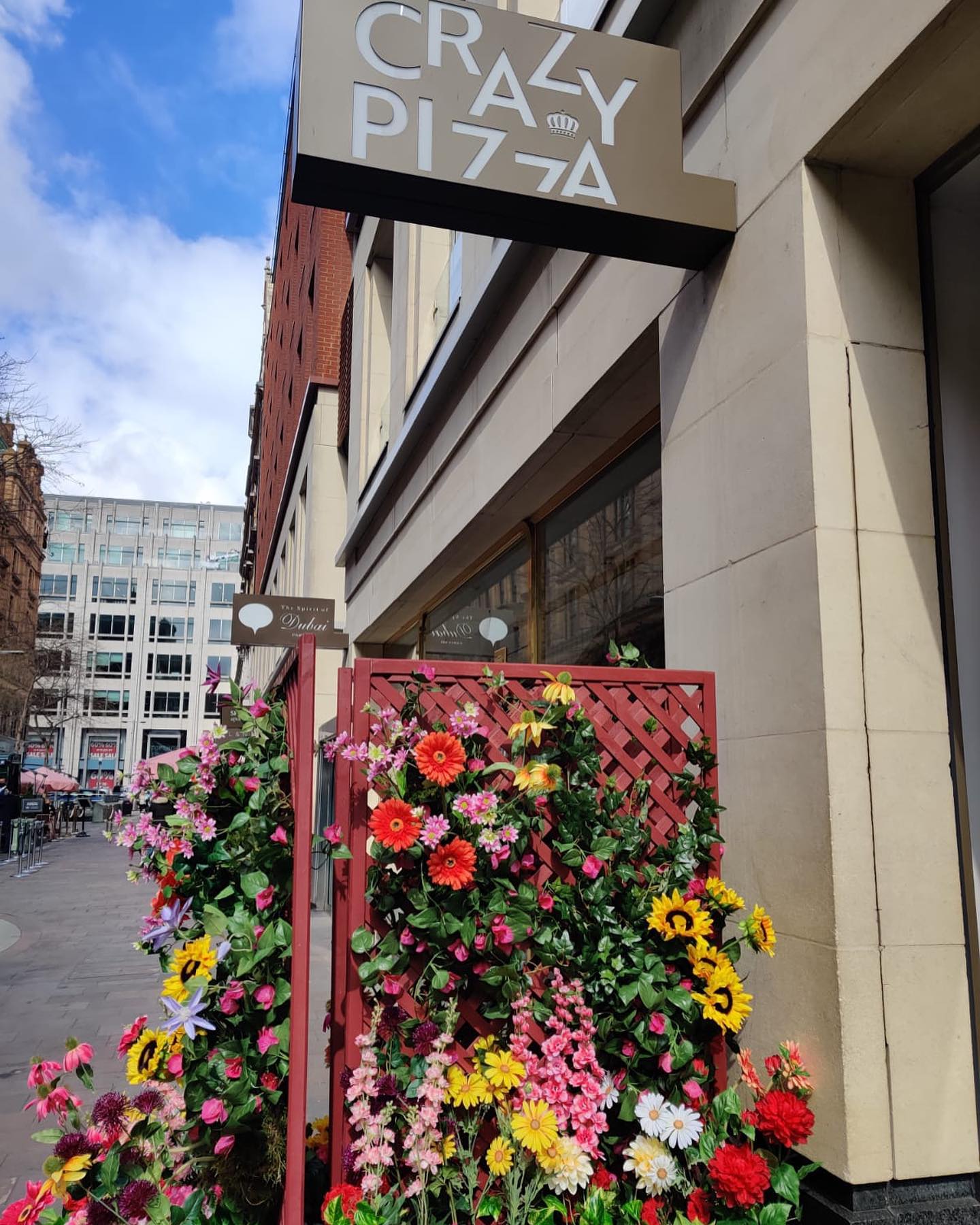 Flavio Briatore Oggi finalmente si apre nella splendida location a Knightsbridge di fronte ad ...