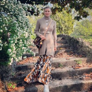 Martina Colombari, Non muovere mai l’anima senza il corpo, ne’ il corpo senza l’anima, affinché dif… su Instagram stupisce i suoi fan