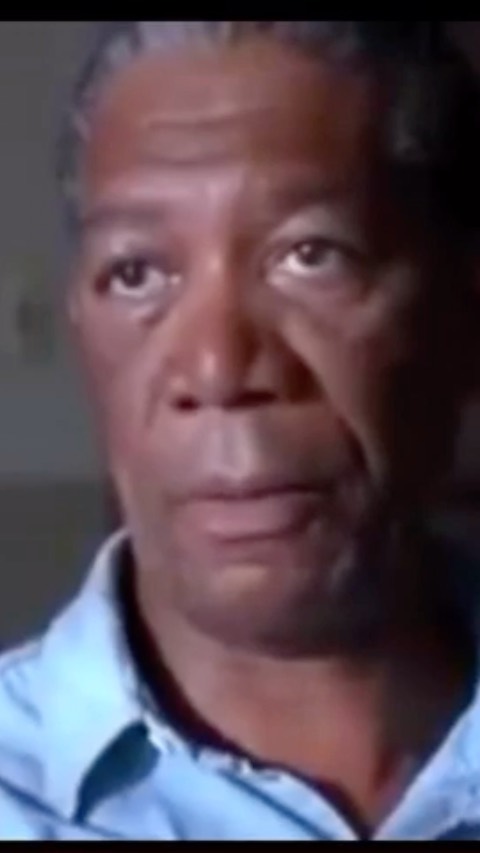 Siete pronti a entrare nel mondo folle e glamour di Fabrizio Corona? Il re degli scandali, il guru...