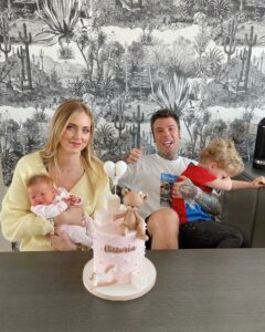 Fedez, Leone visibilmente commosso per il primo mese di convivenza con sua sorella… su Instagram delizia i suoi fan