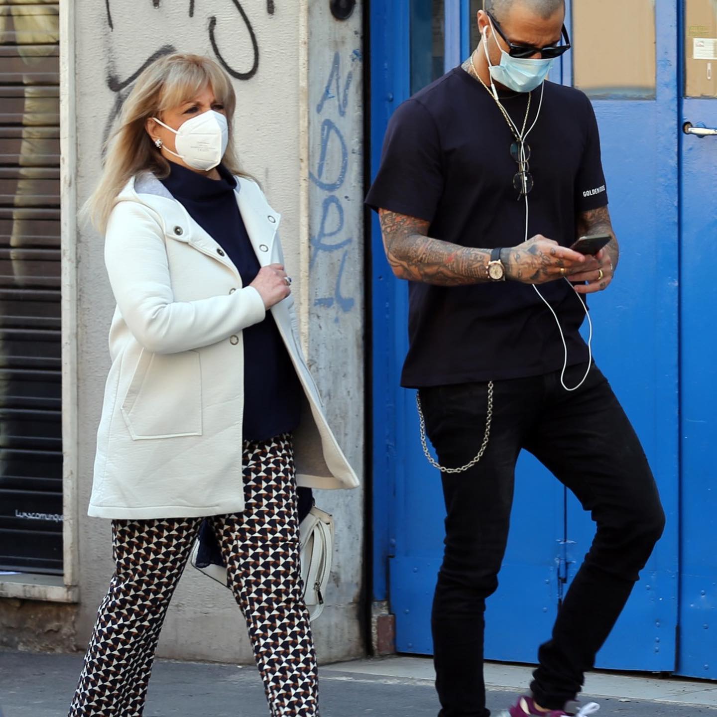 Fabrizio Corona AUGURI MAMMA . Tornerà presto il sereno su tutto e ci penserò io . Te lo promet...