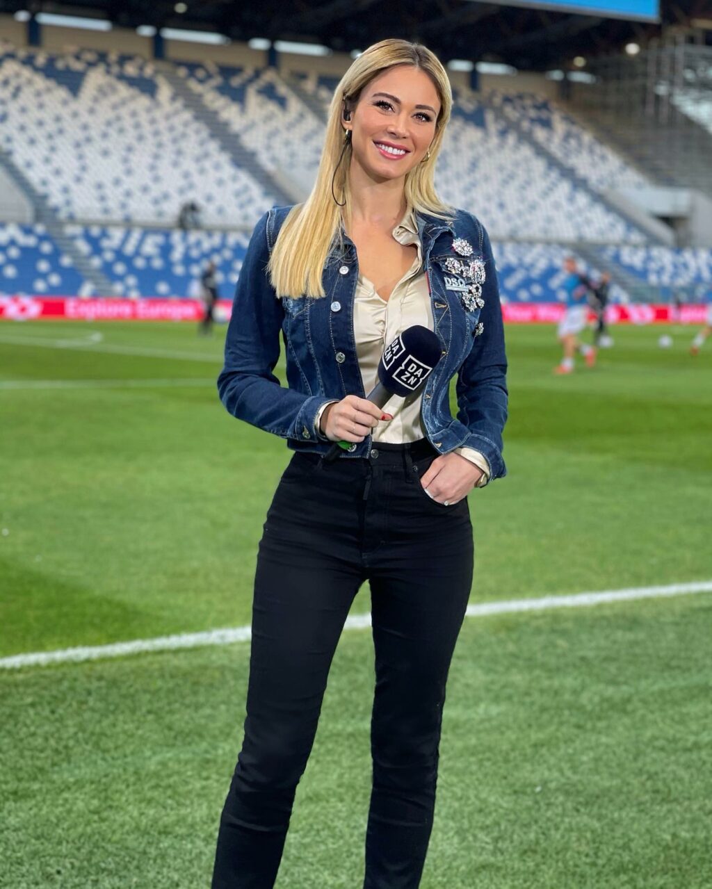 Benvenuti nell'affascinante mondo di Diletta Leotta, la regina dei commenti sportivi che ha...