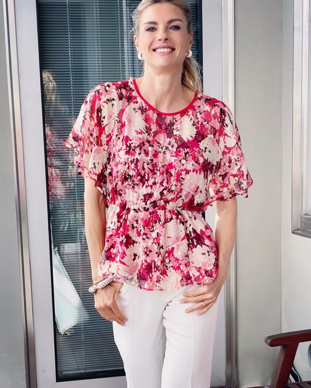 Martina Colombari, Sempre alla ricerca, dell’equilibrio…. su Instagram stupisce i suoi fan