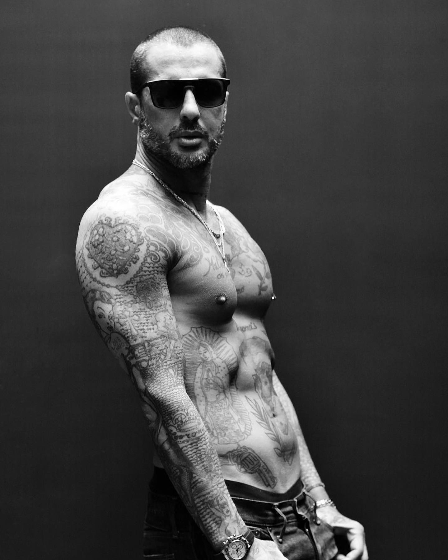 Fabrizio Corona CHI MI ODIA È PERCHÉ‘ VORREBBE ESSERE COME ME ....