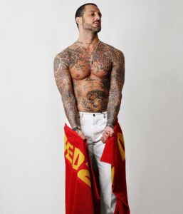 Fabrizio Corona, ANNI ‘ 90 …. su Instagram delizia i suoi fan