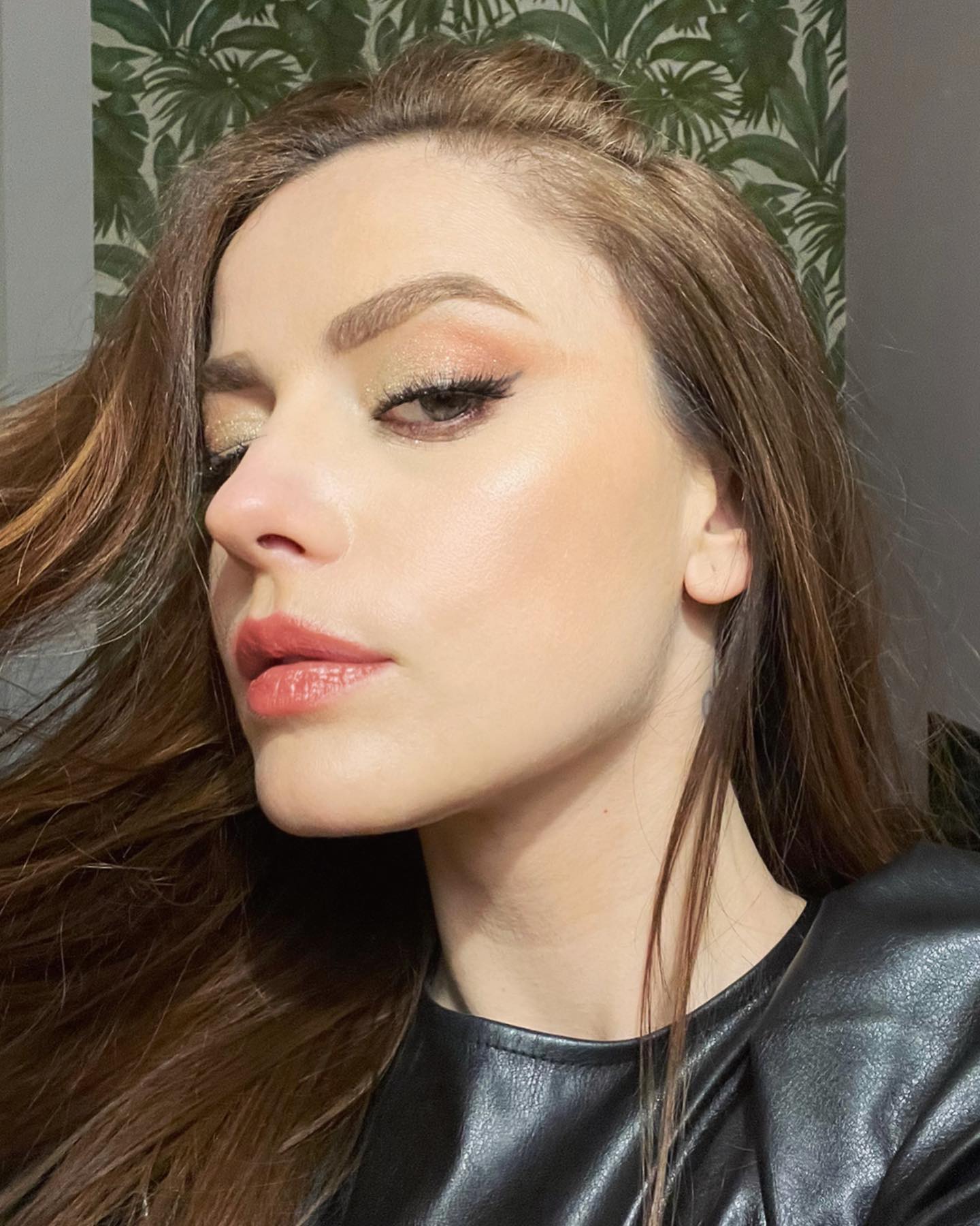 Annalisa E sei nella mia mente come un serpente che si attorciglia  
Frase preferita?...