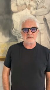 Flavio Briatore, waiters, waitresses, runners, assistant managers, for our venues in London, Duba… su Instagram per i suoi fan