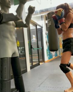 Avete mai sentito parlare di Elisabetta Canalis? Se la risposta è no, probabilmente state vivendo in...