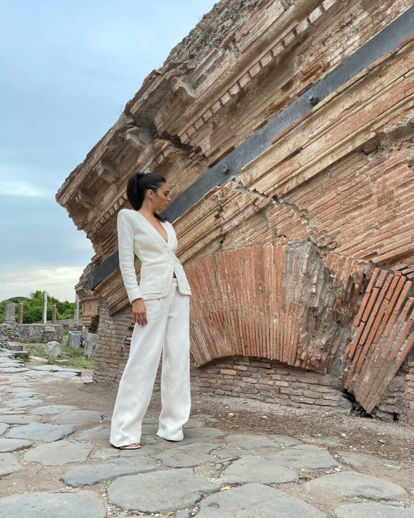 Elodie, … su Instagram incanta i suoi fan