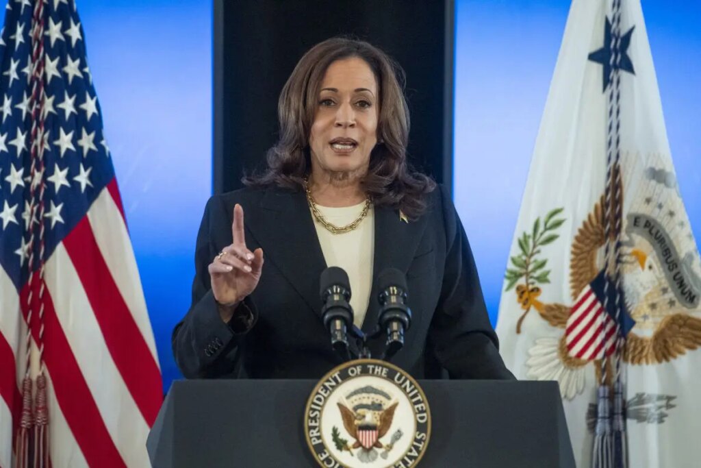 In una foto d'archivio, la vicepresidente degli Stati Uniti Kamala Harris ha tenuto un discorso...