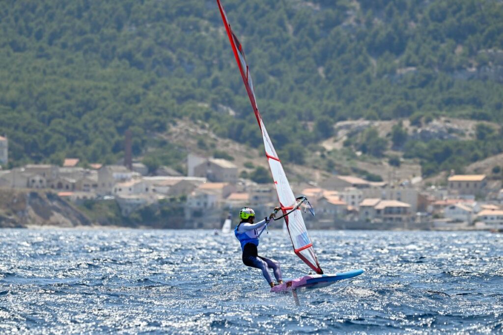 Il 30 luglio 2024, la windsurfista italiana Marta Maggetti ha segnato un momento storico per la vela...