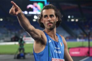 Gianmarco Tamberi, campione olimpico in carica nell'atletica leggera, si è trovato improvvisamente a...