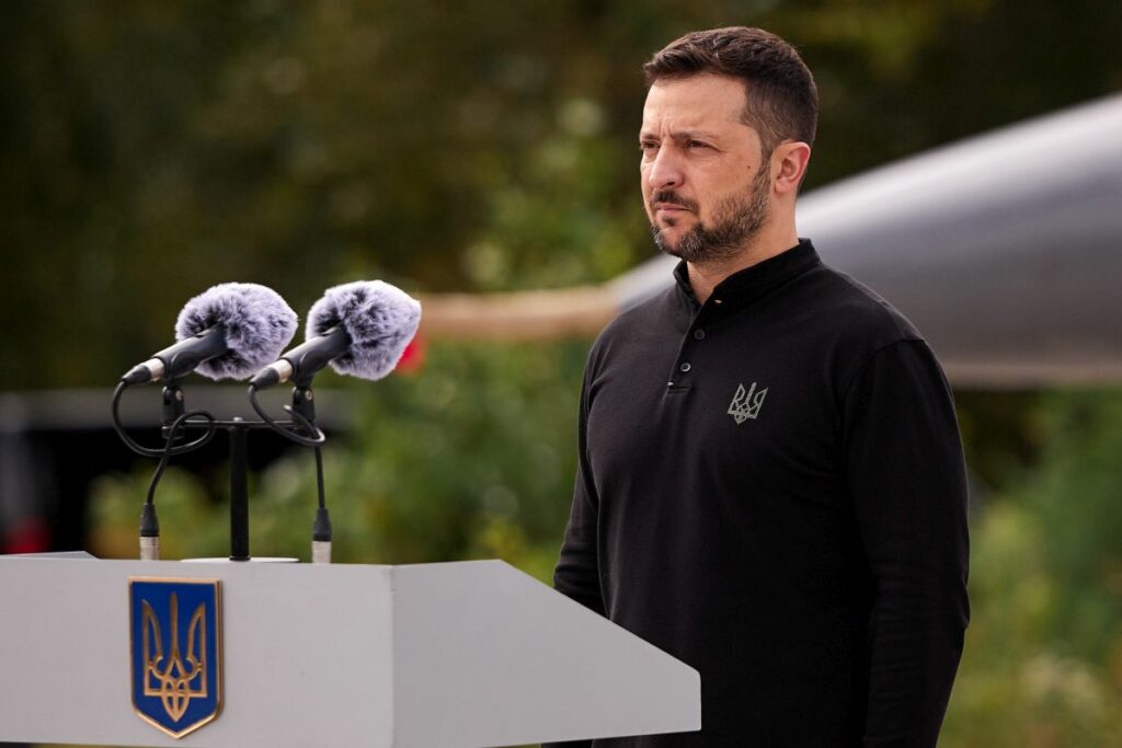 Zelensky: “L’incendio a Zaporizhzhia non ha causato aumenti di radiazioni”