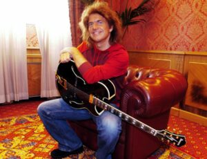 Il chitarrista jazz Pat Metheny, nato a Kansas City nel 1954, compie 70 anni il 12 agosto. Con una...