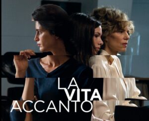 Il film "La vita accanto" di Marco Tullio Giordana, presentato al Locarno Film Festival, racconta la...