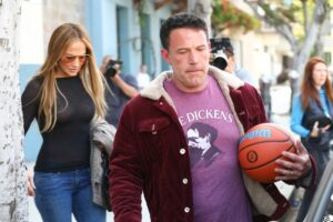 Jennifer Lopez ha chiesto il divorzio da Ben Affleck dopo due anni di matrimonio, secondo i media...