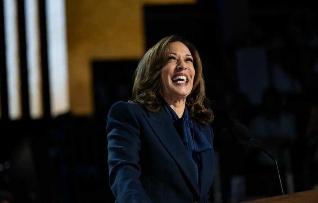 Kamala Harris ha accettato la candidatura alla presidenza degli Stati Uniti durante la convention...