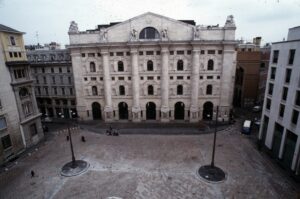 Piazza Affari si apre in rialzo, Ftse Mib guadagna lo 0,33%