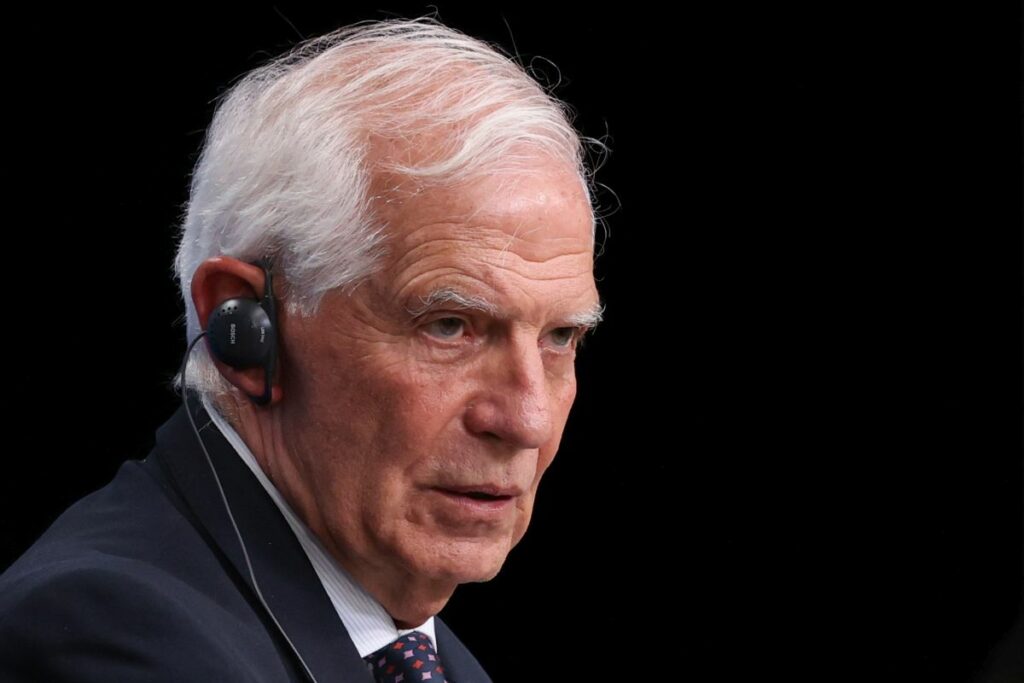 Borrell, Ucraina: bisogna eliminare le restrizioni sull’uso delle armi