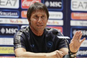 Il tecnico del Napoli, Antonio Conte, ha tenuto una conferenza stampa in vista della sfida contro il...