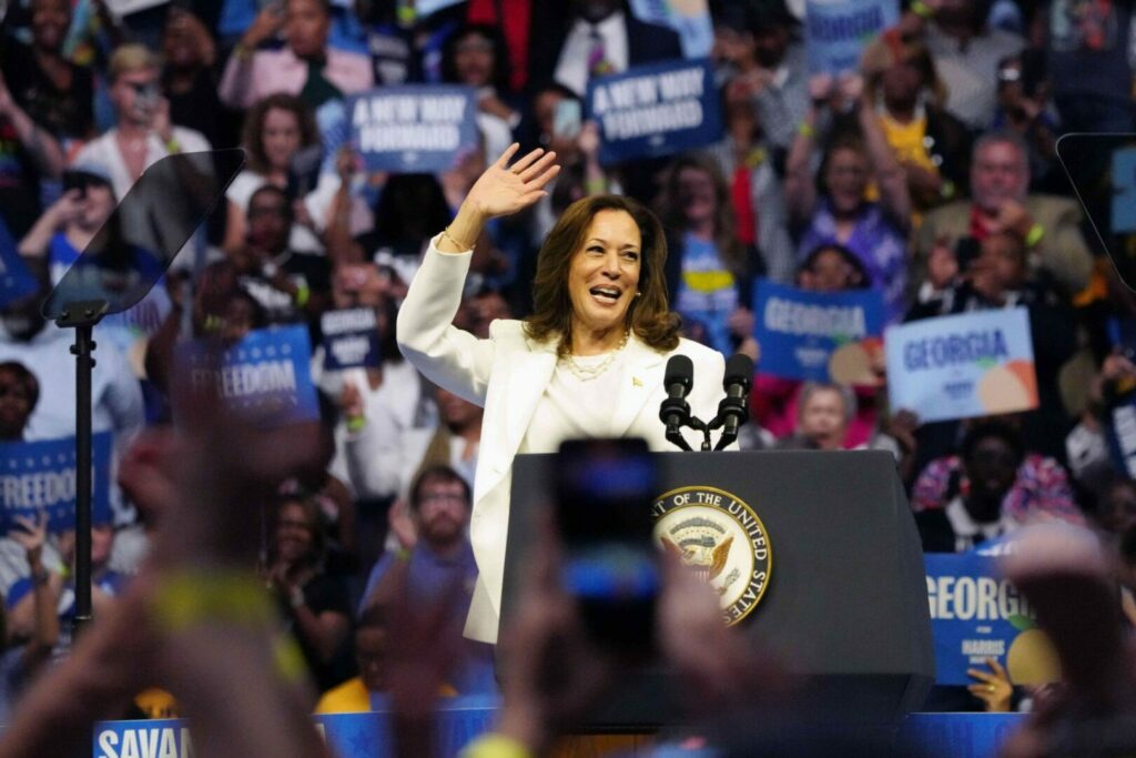 È tempo di cambiare direzione, afferma Kamala Harris.