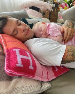 Fedez, Domenica bestiale… su Instagram delizia i suoi fan