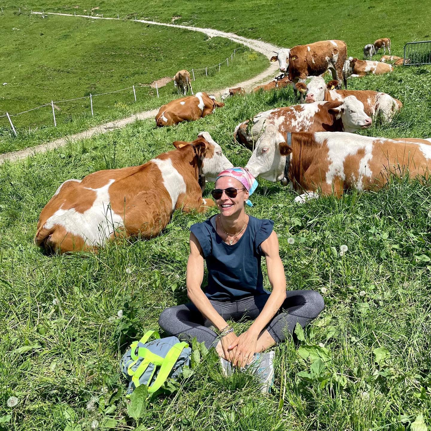 Martina Colombari Let’s return to feel.
Let’s go back to nature.
Let’s go back to love....