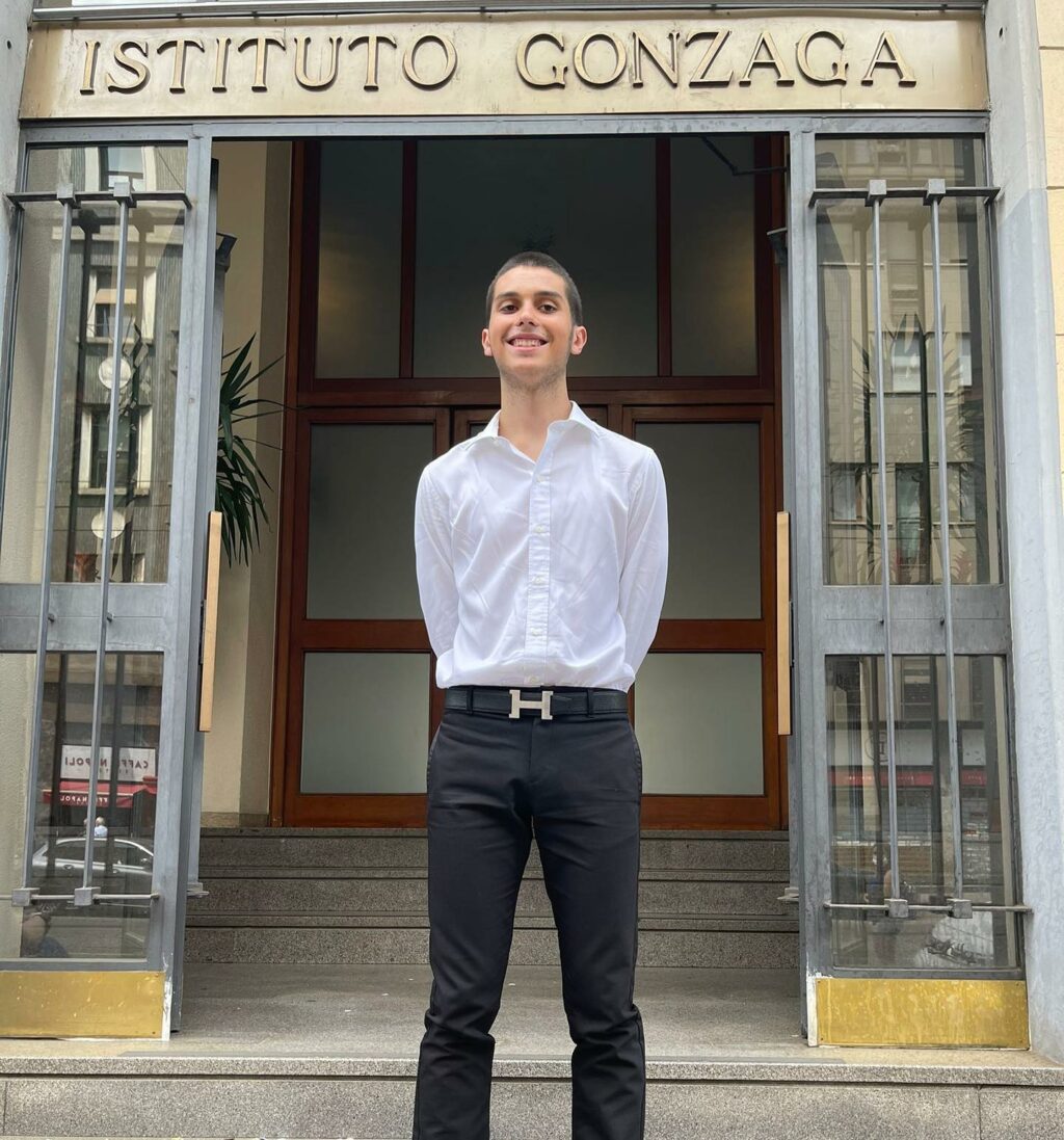 C'era una volta un uomo che aveva conquistato il cuore di tutti gli italiani, o almeno così pensava...