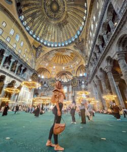 Diletta Leotta, la regina dei titoli sportivi e delle telecronache impareggiabili, ha fatto breccia...