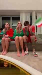 Fedez, Ci abbiamo messo un po’ a capirlo ma siamo CAMPIONI D’EUROPA!… su Instagram per i suoi fan