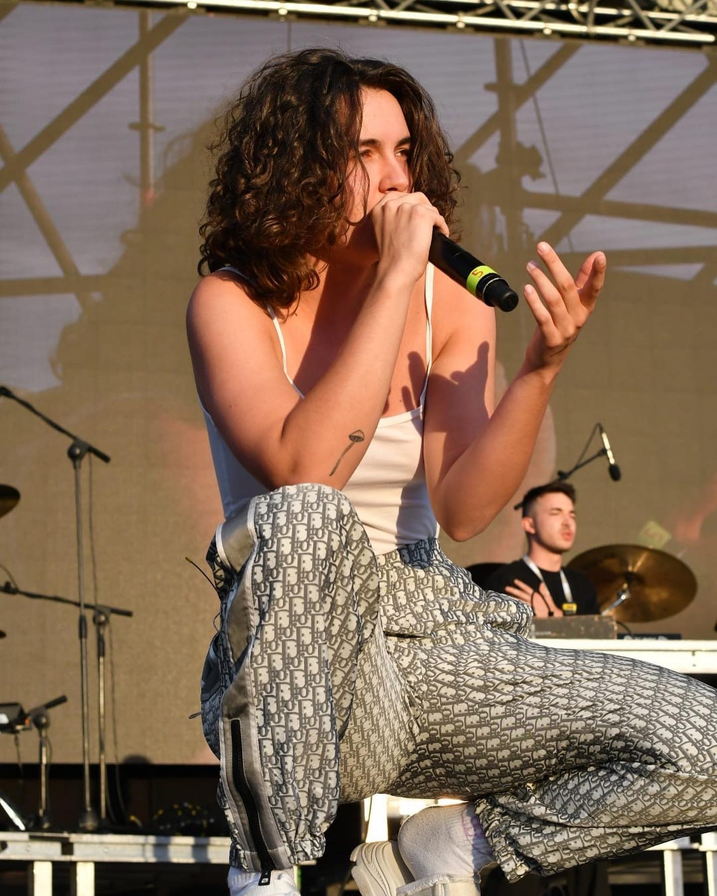 Madame grazie e a tutti i presenti, love...