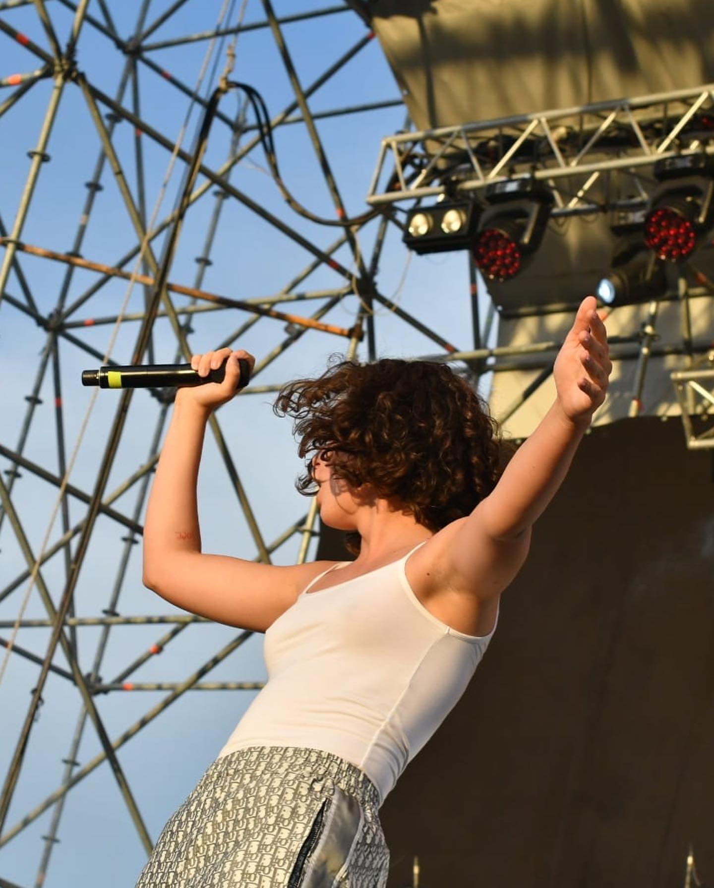 Madame grazie e a tutti i presenti, love...