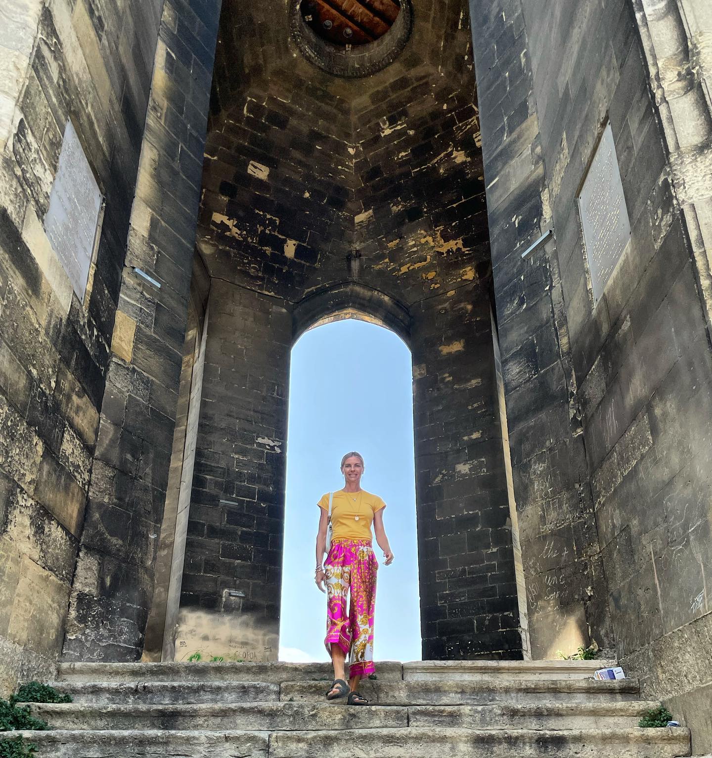 Martina Colombari Coltiviamo lo spirito
(Niente …. appena trovo una scalinata non resisto ….)...