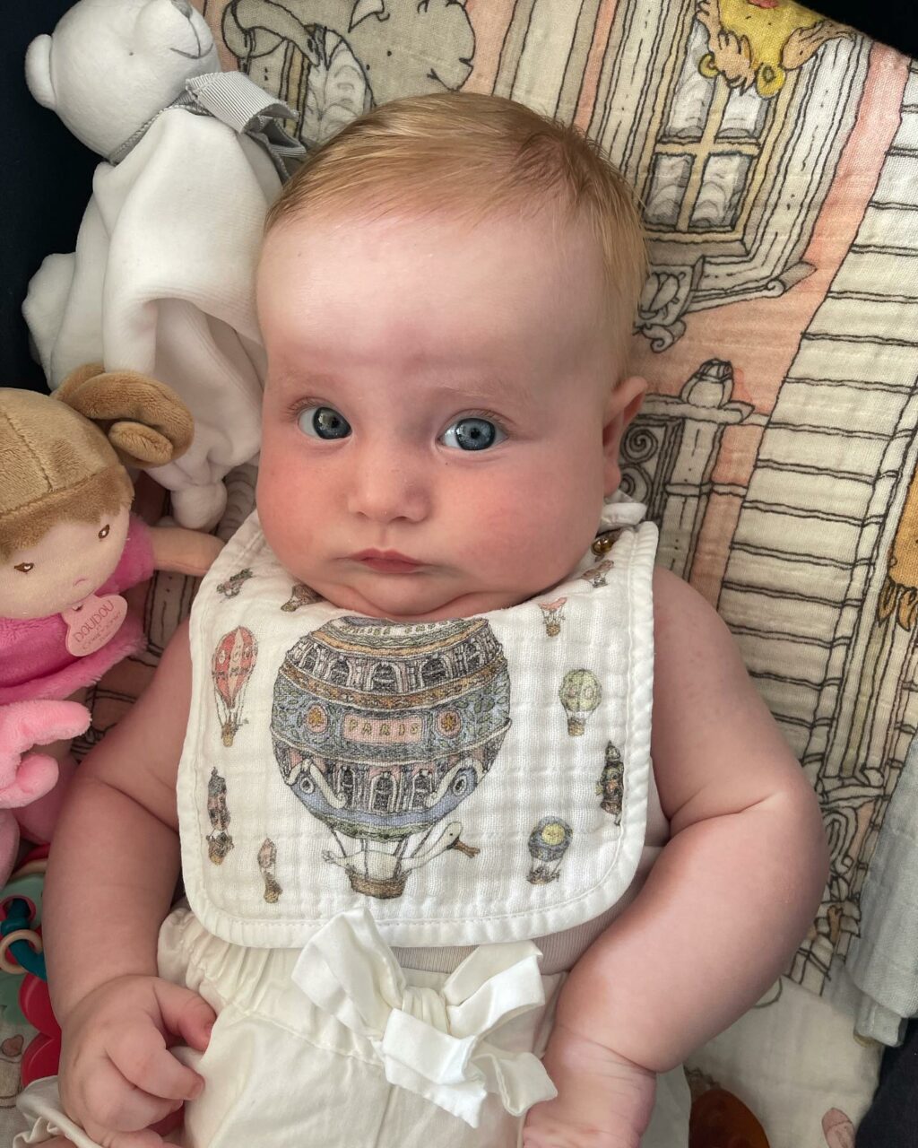 C'era una volta un giovane rapper chiamato Fedez, famoso per le sue rime taglienti e il suo look...