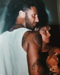 Fabrizio Corona, noto paparazzo e personaggio televisivo, potrebbe essere definito come il re...