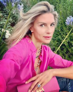 Chi non conosce Martina Colombari? La celebre modella e showgirl italiana è così famosa che persino...