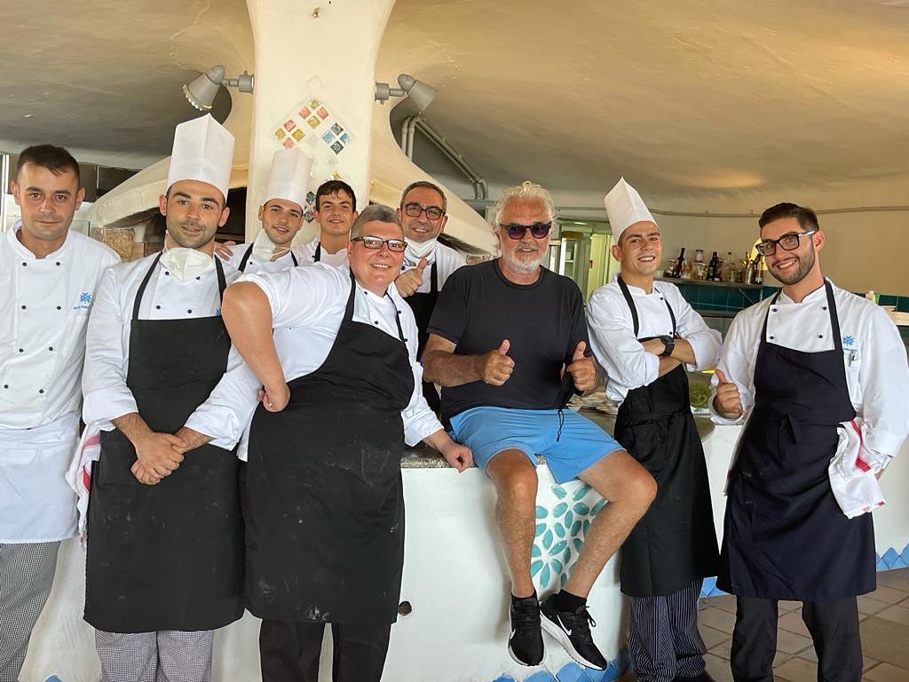 Il magnate delle discoteche e ex team principal di Formula 1, Flavio Briatore, è un personaggio...