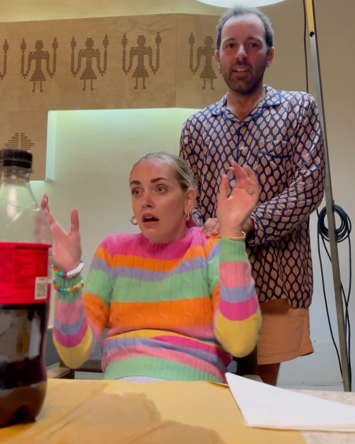 C'è chi lo ama e chi lo odia, ma una cosa è certa: Fedez non passa inosservato. Con i suoi capelli...