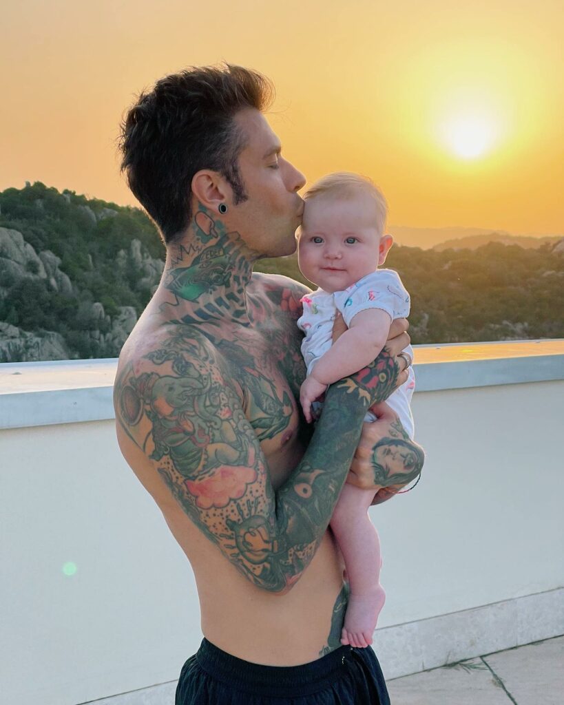 Fedez, Follemente innamorato… su Instagram incanta i suoi fan