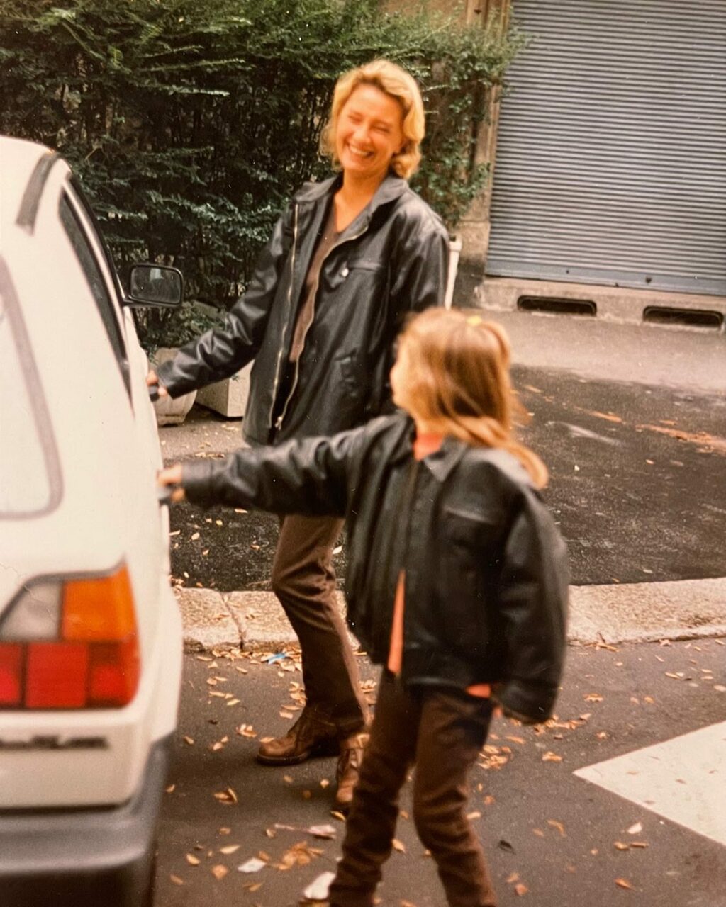 Rose Villan, Ti portavi dentro dell’oscurità ma te ne fottevi e investivi di luce buona ogni … su Instagram delizia i suoi fan