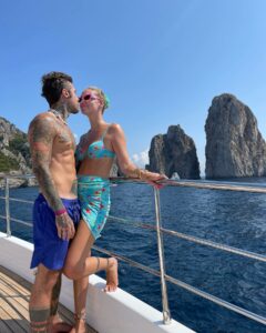 Fedez, So’ pazzo ‘e te… su Instagram incanta i suoi fan