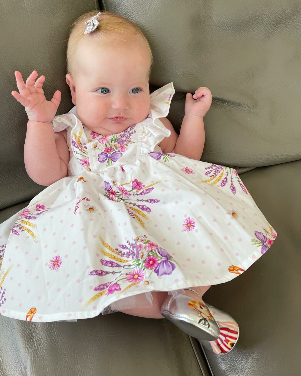 Ciao amici! Oggi parleremo di un personaggio molto discusso, amato e odiato al tempo stesso: Fedez...