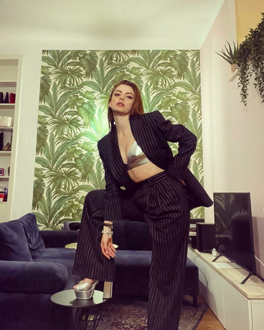 Annalisa è quella tipica ragazza che porta un tocco di brio e allegria ovunque vada. Con il suo...