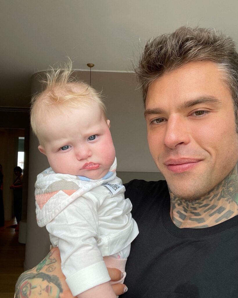 Fedez, Felicità… su Instagram per i suoi fan