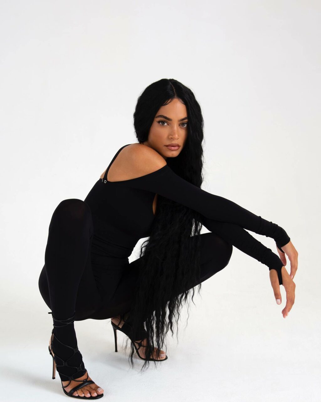 Elodie, la regina della musica italiana, ha conquistato il cuore di tutti con la sua voce potente e...