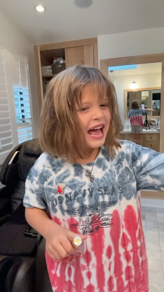 Elisabetta Canalis, Credevate di sapere come profumavi…… su Instagram incanta i suoi fan